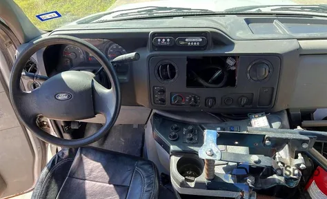 2014 Ford Econoline E450 Super Duty Cutaway Van из США, поврежденный, VIN 1FDEE4FL9EDA66011